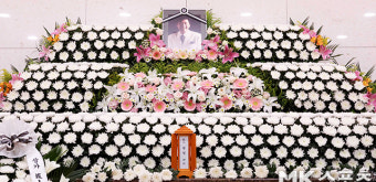 故 현철 ‘영정 속 미소’ [MK포토]