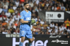 클롭 없이도 쾌조의 스타트! 슬롯 시대 알린 리버풀, 발렌시아 수문장 마마르다슈빌리 영입···‘팀 합류는 2025-26시즌부터’