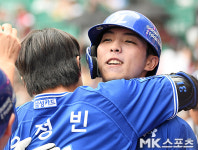 김영웅 ‘만루홈런 영웅’ [MK포토]
