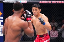 정다운 UFC 4연패…레슬링 선전했지만 타격 완패