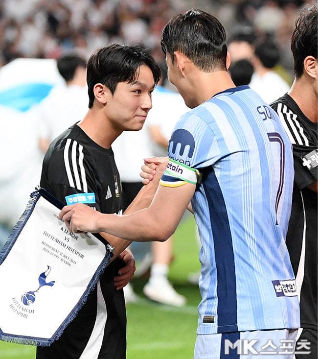 손흥민과 양민혁, 인천공항 도착! 토트넘의 한국 방문, 팬들과의 소중한 만남