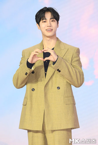 추영우 ‘여심 녹이는 하트’ [MK포토]