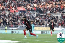 얼음~! 린가드가 끝냈다…‘연고지 논쟁’ 서울, 1부의 힘 보여줘 → 안양전 2-1 승 [MK상암]