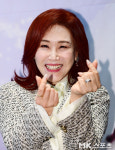 주현미 ‘트로트 여왕의 흥 넘치는 손하트’ [MK포토]