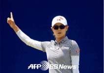 “로또 황금손” 된 최나연, 296억 주인공 탄생 순간 직접 눌렀다(인터뷰)