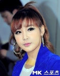 박봄, 버클리 시절 그리웠나…‘춘여사→엘리자베스’로 변신, 과한 포토샵엔 웃음도