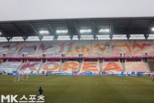 1986 시작된 꿈, 11th KOREA, 2026 가보자고!…월드컵 진출 희망 담은 수원월드컵경기장 [MK현장]