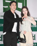 환승연애 창진 유정 ‘사랑의 하트’ [MK포토]