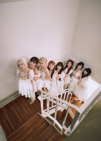 한국 걸 그룹 유니스(UNIS), 순백의 스위시걸로 변신한 SWICY(스위시) 앨범으로 컴백 예고