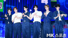 투어스, 미니 3집 ‘트라이 위드 어스’로 컴백 [MK포토]