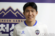 최소 ‘10억’ 김봉수에게 물었다... 어디로 가요? “유럽 진출은 모든 선수의 꿈”···“지금은 나도 잘 모르겠다” [이근승의 믹스트존]