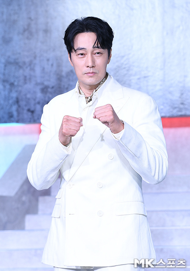 배우 소지섭, 광장 작업진에게 금 선물! 의리와 감사의 표현에 화제