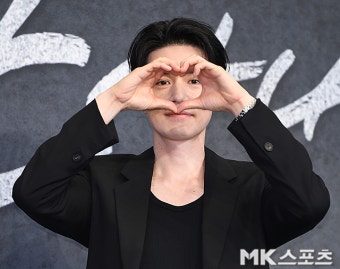JTBC 금요시리즈 착한 사나이, 이동욱-이성경 풋풋한 첫사랑의 재회