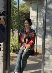 손예진, 이병헌과 포카혼타스 커플룩…♥현빈 차 앞에서 ‘추석 여왕’ 포스