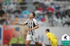 ‘루안 장군! 조영욱 멍군!’ 1점 여유 챙긴 수원FC, 파이널A 가까워진 서울…접전 끝 1-1 무 [MK수원]