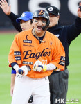 ‘76.5% 확률 잡았다!’ 한화, ‘문동주 161.6km 위력투+15안타 9득점 폭발’ 앞세워 삼성 제압…PO 기선제압 성공 [MK PO1]