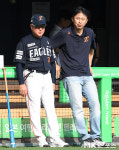“적응만 잘한다면 좋은 경기력 보여줄 것”…‘아시아쿼터’ 왕옌청에 거는 손혁 한화 단장의 기대