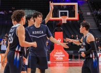 4연승 질주 한국 남자농구, 숙적 이란 꺾고 12년 만의 금빛 결승행 노린다 [아시안게임]