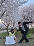 “10년 친구서 연인으로”…‘내년 결혼’ 김량하김희, SNS는 이미 달달 럽스타그램