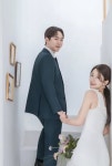 “거친 세상 잘 살아보자”…엄지민 앵커·정우철 도슨트, 10월 18일 결혼