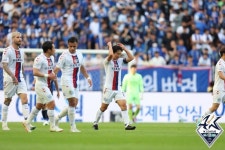 [k1.review] '수원 더비 2연승' 수원FC, 수원 삼성 2-1 제압...4연패 탈출