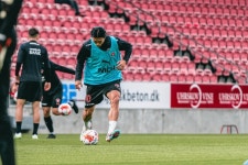 [uecl.review] 조규성 선발→45분 소화...미트윌란, 2차 예선 1차전 프로그레스에 2-0 승리
