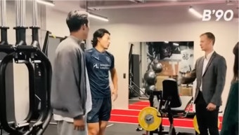 '적에서 동료로!' 이한범, 조규성 만나 90도 인사...메디컬+근력 테스트 완료