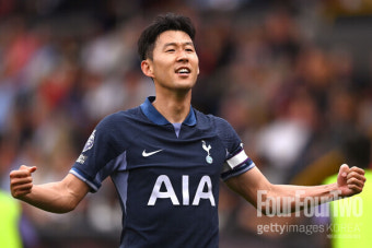 [epl.review] 찰칵! 찰칵! 찰칵! 'SON톱' 손흥민 해트트릭 대폭발...'메디슨+로메로도 골맛' 토트넘, 번리에 5-2 완승→3연승+개막 4G 무패