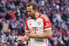 벌써 지난 시즌 분데스 득점왕 넘어선 11경기 17골 케인...레반도프스키 시즌 최다골 기록 정조준