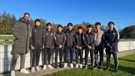 박지성-반 니스텔루이가 떴다...PSV 아인트호벤 연수중인 전북 유망주들 격려 방문