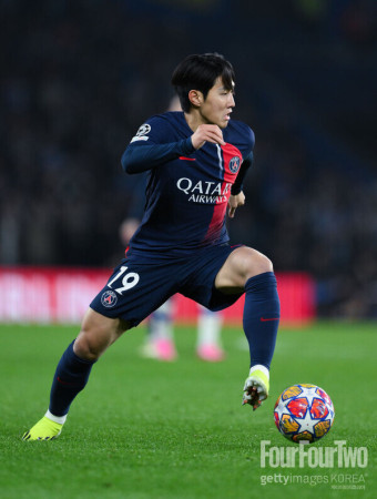 [coupe.review] '골대 강타+쐐기골 기점' 이강인, 활발한 모습...PSG, 니스에 3-1 승→23G 연속 무패