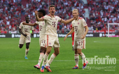 [bundes.review] 김민재, 클린시트 챙겼다...케인 PK골+뮐러 추가골 뮌헨, 프라이부르크에 2-0 완승