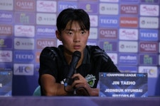 재익이 형 조언 들었다 2006년생 진태호, 데뷔전서 1골 1도움 폭발...전북, ACL2 첫 경기 세부에 6-0 대승