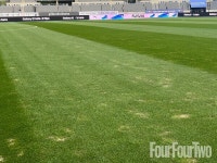 [k2.live] 잔디 논란→A매치 홈 경기장 변경 미르스타디움 상태는 어떨까? 서울W보단 낫다!