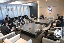 '초유의 선거위 전원 사퇴' 대한축구협회 이사회 긴급 소집...선거운영위원회 재구성 등 논의