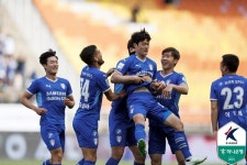 [k2.review] 빅버드 극장 수원, 퇴장 성남에 3-2 극적승...6G 무패+4위 도약