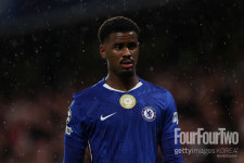 대형 수비 유망주로 주목 받았는데…첼시 이적 후 최악 부진→결국 친정팀 복귀 관심