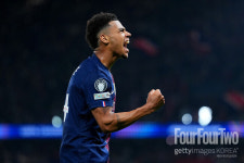 [ucl.review] '이강인 도움 아쉽다' 12분 뛰어도 남다른 존재감…PSG, 리버풀에 2-0 완승