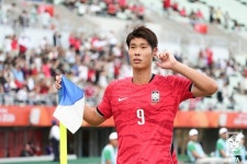 [ag.review] 韓 에이스들이 살렸다...'이영준 동점골+배준호 역전골' 이민성호, 中에 2-1 역전승! 4연속 결승 진출