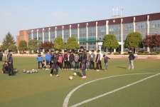 선생님 된 충주 선수단, 축구의 재미는 이런 것