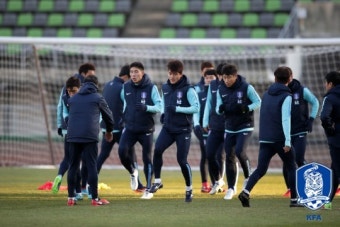 [In 울산] 신태용호, 실전 방불케 한 연습 경기로 몸 풀기