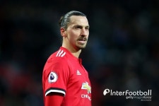 즐라탄, 시즌 종료 전에 맨유 나갈 가능성 제기