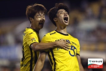 [K리그1 리뷰] '허용준 극장골' 전남, 포항에 0-2→3-2 대역전승...11위 도약