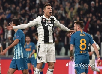 [UCL STAR] 해트트릭으로 8강 이끈 호날두, 명불허전 챔스 사나이!
