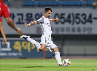 [오피셜] '9분 만에 2골' 인천 무고사, 31라운드 MVP
