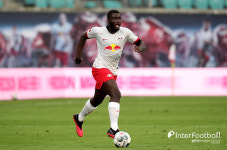 센터백 세대교체 레알, 라이프치히 핵심 우파메카노 정조준