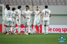 [K리그1 현장리뷰] 7G 만의 승리 부산, 서울에 2-1 신승...10위로 껑충