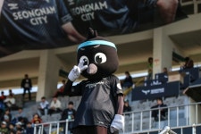 성남FC 마스코트 까오·까비, 리뉴얼 통해 더 귀여워졌다