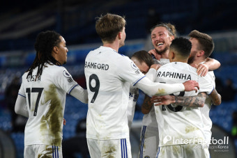 [EPL 리뷰] '하피냐 환상 FK' 리즈, 사우샘프턴 3-0 제압....10위 등극