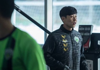 [K-현장메모] '전북 코치' 김두현, 성남-제주전 왜 왔을까?...'2라운드 탐색'